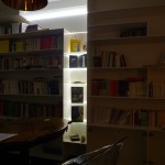 libreria abete laccato e luci led arredamento