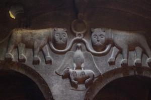 particolare portale armeno